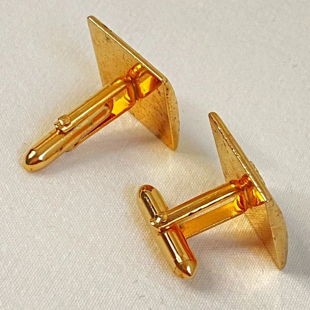 💎Swank Signed Mens Square Gold Tone Engraved Floral Cuff Links